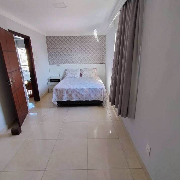 Sobrado, 3 quartos, 350 m² - Foto 2